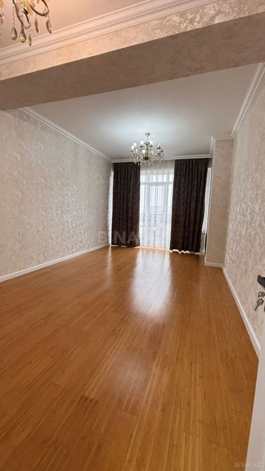 Satılır 2 otaqlı mənzil 80 m²
