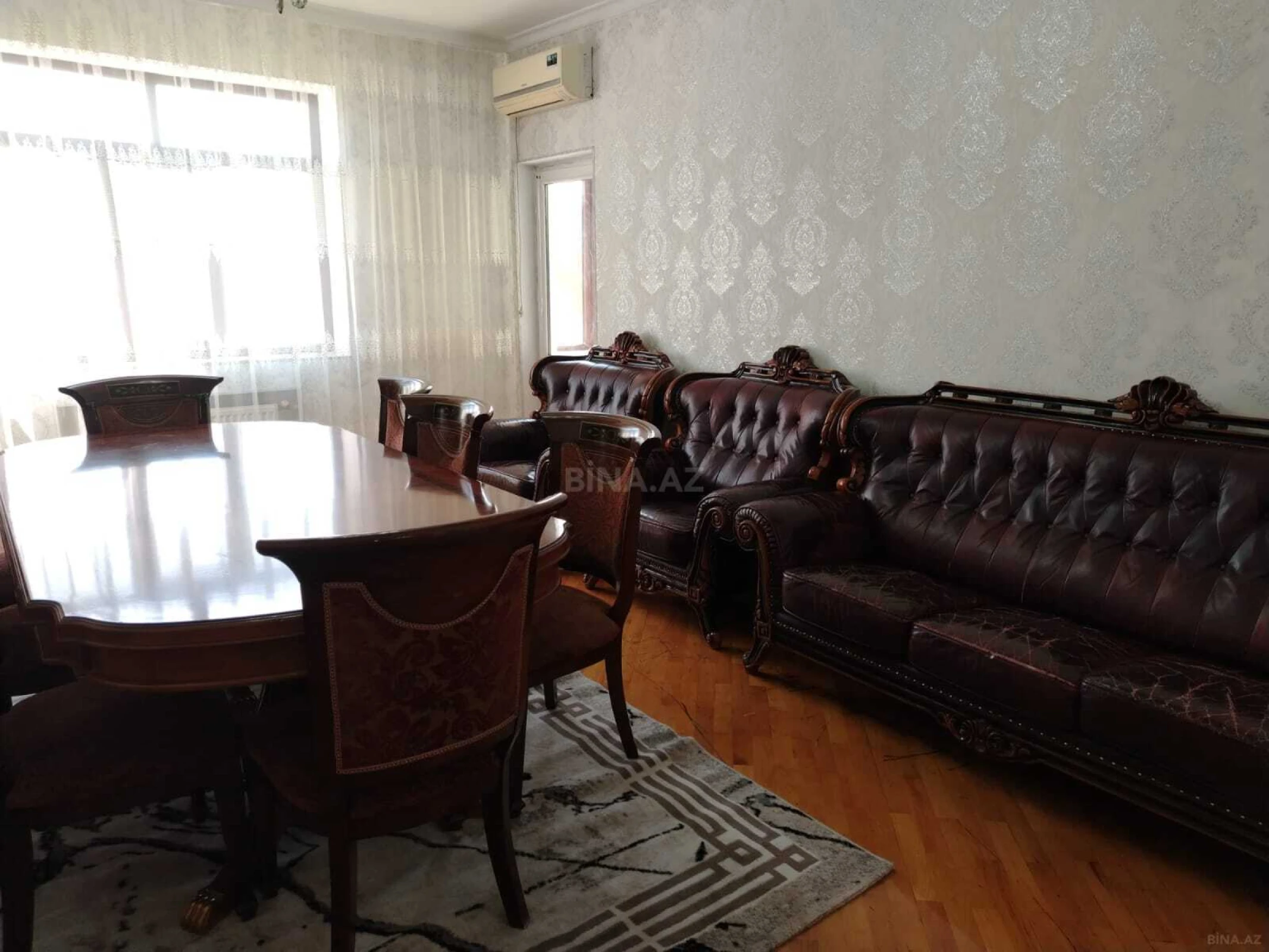 Kirayə verilir 3 otaqlı mənzil 152 m²