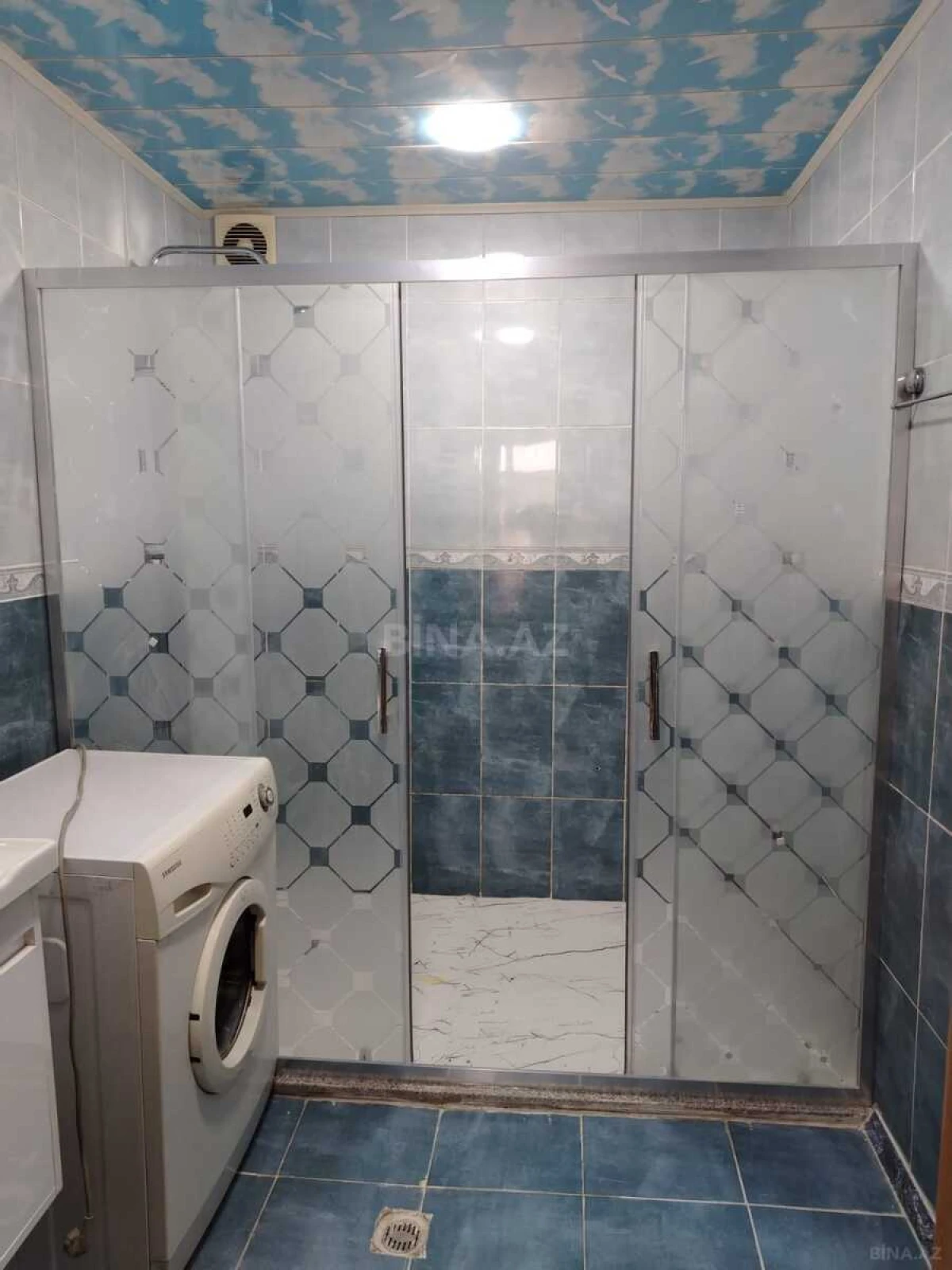 Kirayə verilir 3 otaqlı mənzil 152 m²