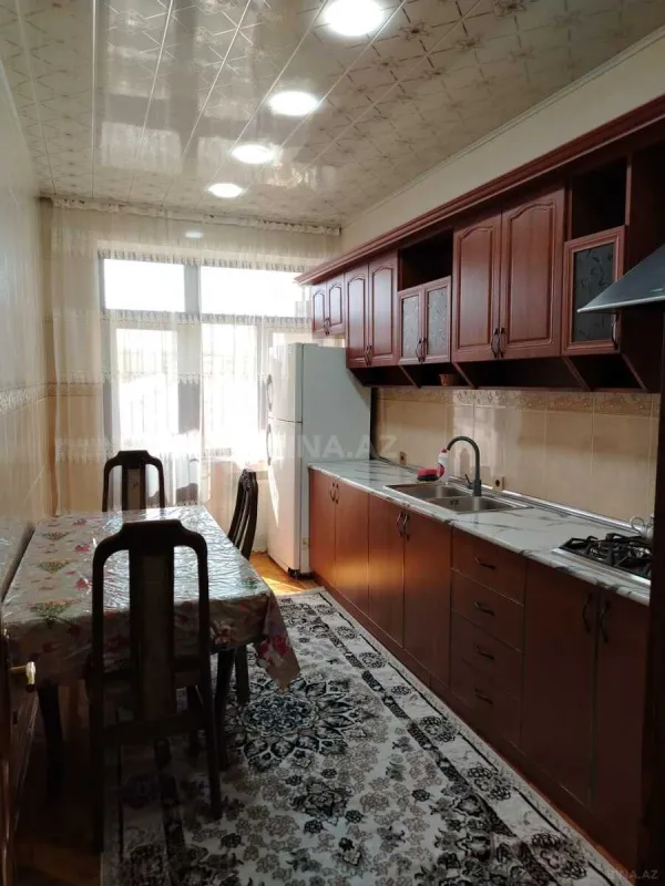 Kirayə verilir 3 otaqlı mənzil 152 m²