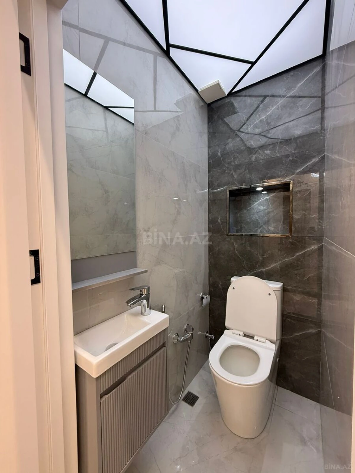 Satılır 3 otaqlı mənzil 70 m²