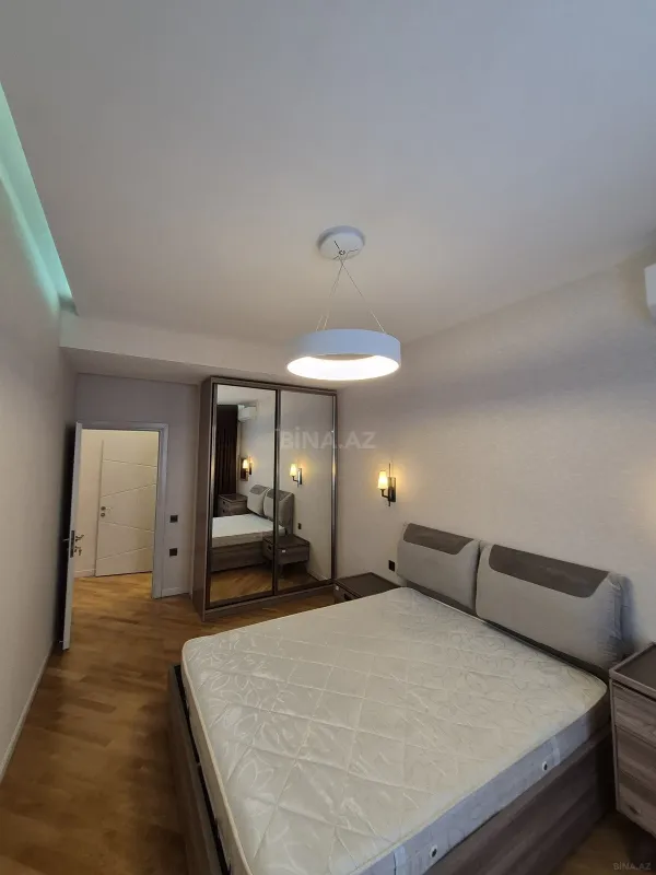 Satılır 2 otaqlı mənzil 76 m²