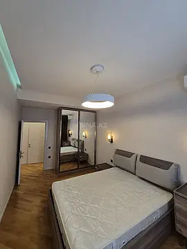 Satılır 2 otaqlı mənzil 76 m²
