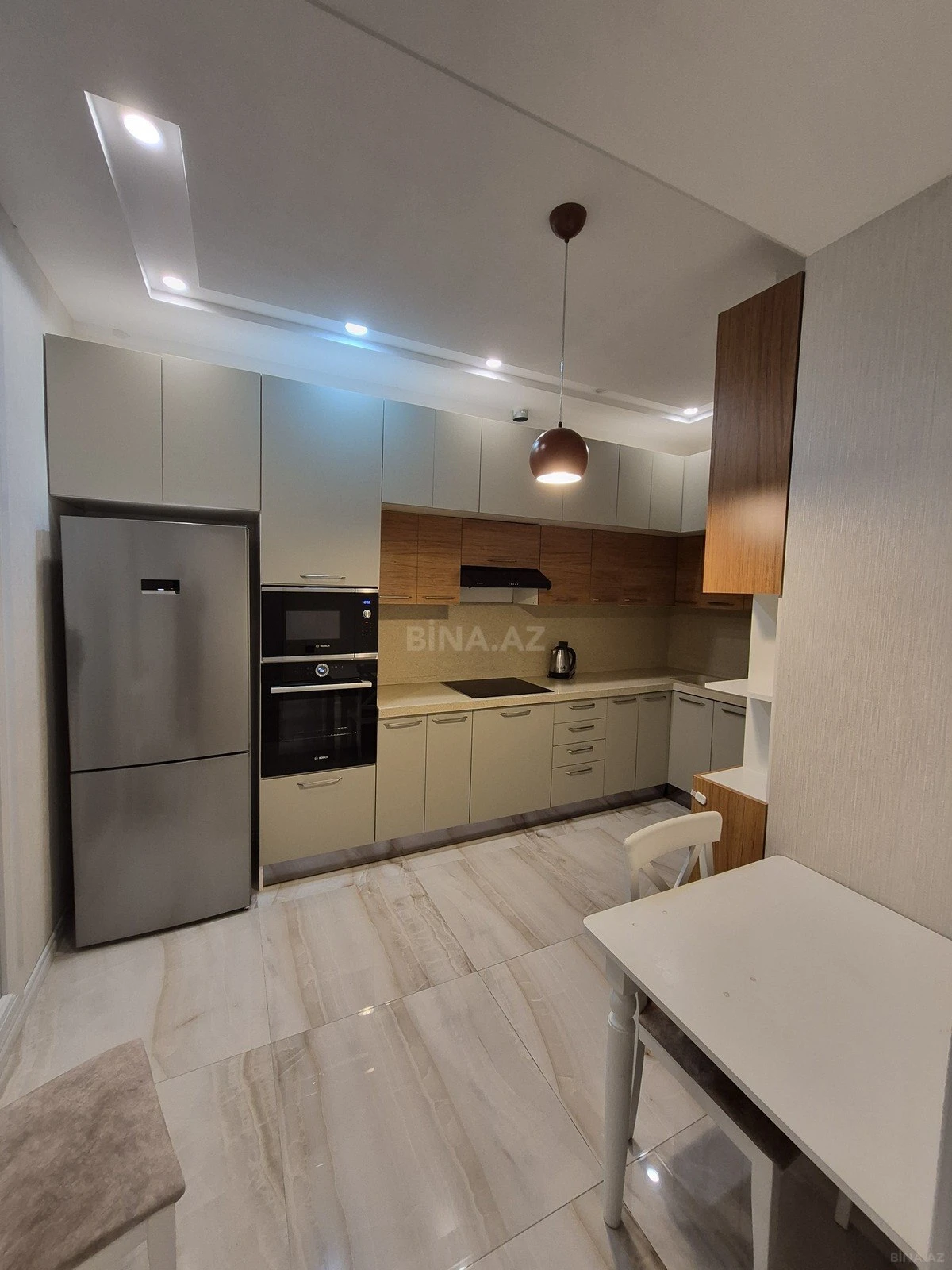 Satılır 2 otaqlı mənzil 76 m²