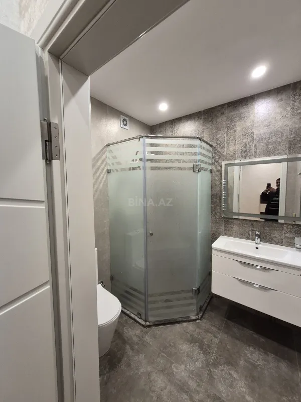 Satılır 2 otaqlı mənzil 76 m²