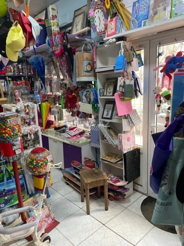 Satılır obyekt 33 m²