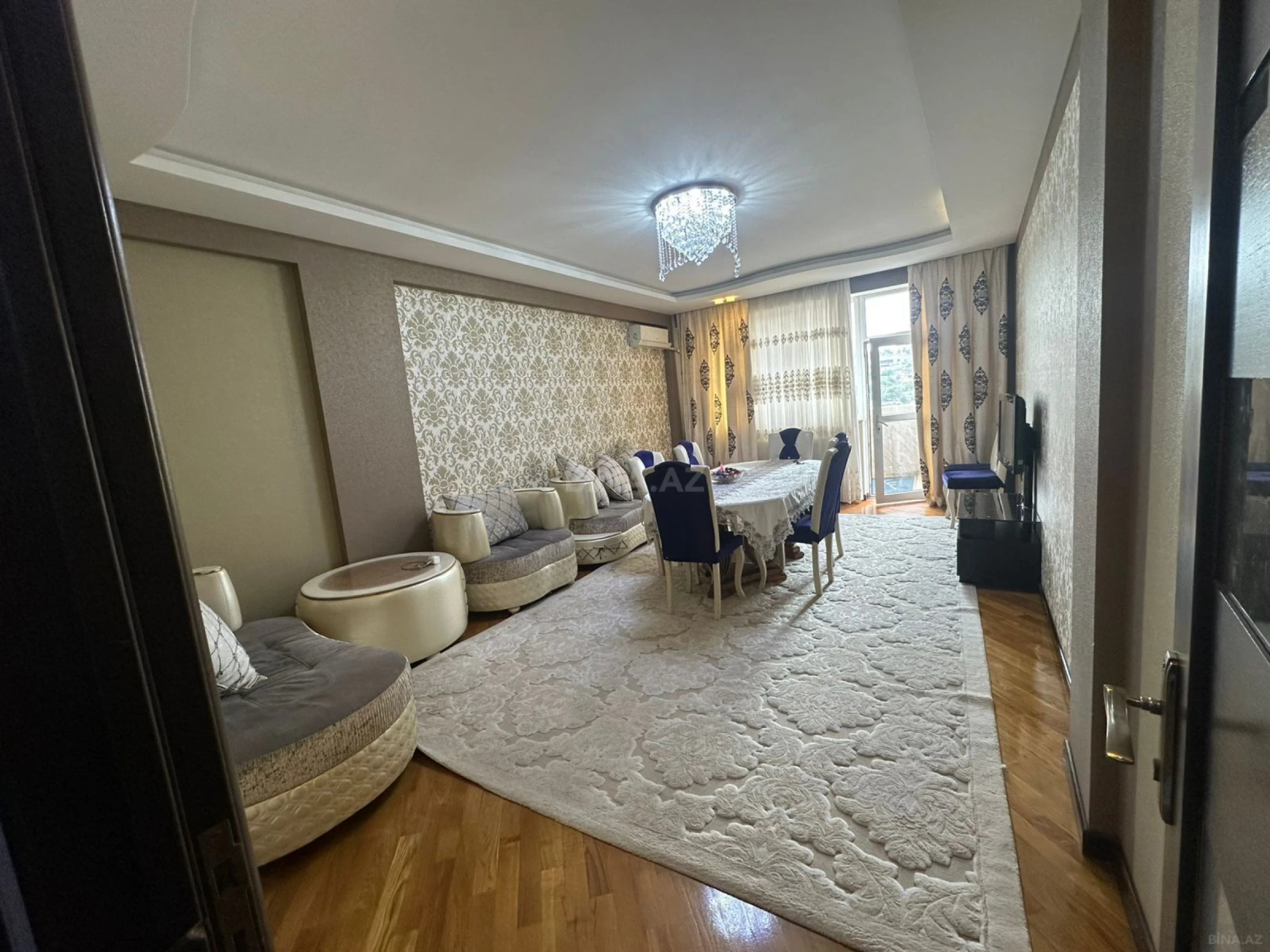 Satılır 3 otaqlı mənzil 127 m²