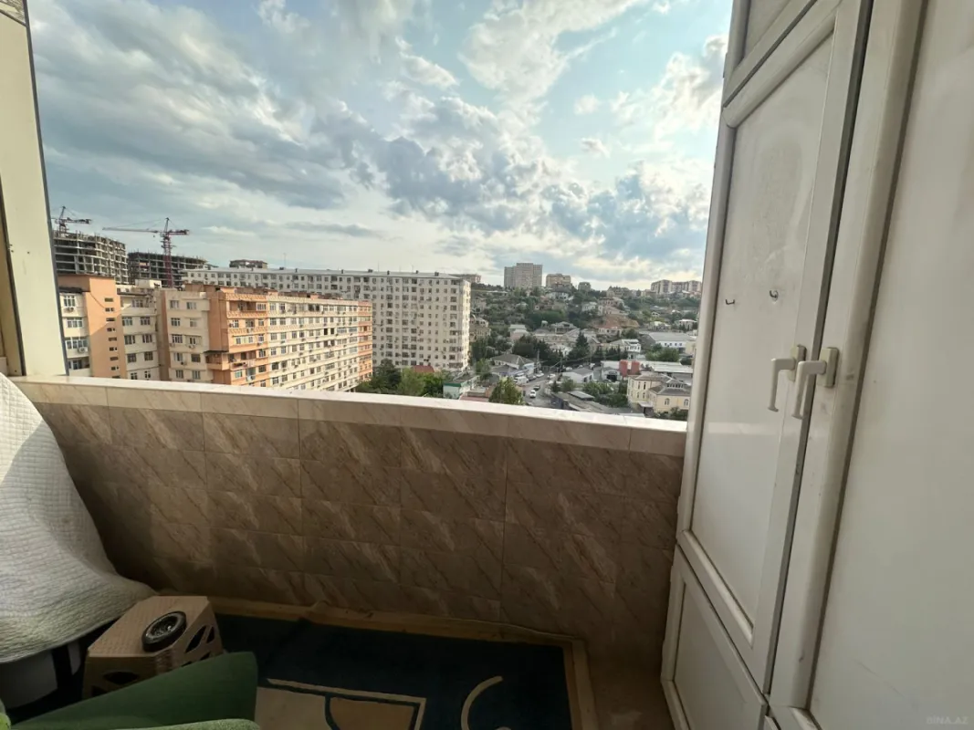 Satılır 3 otaqlı mənzil 127 m²