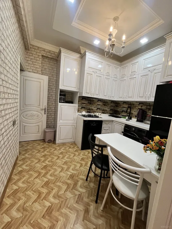 Satılır 2 otaqlı mənzil 51 m²