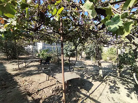 Satılır 7 otaqlı həyət evi 220 m²