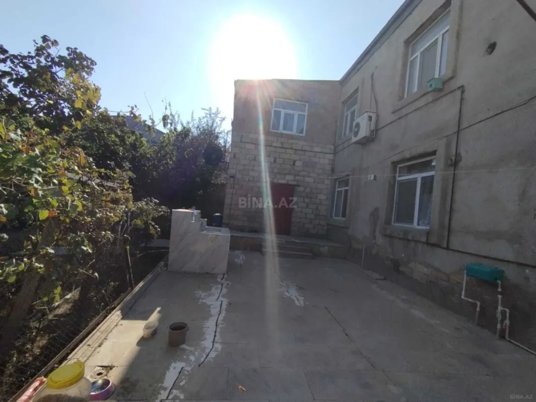 Satılır 7 otaqlı həyət evi 220 m²