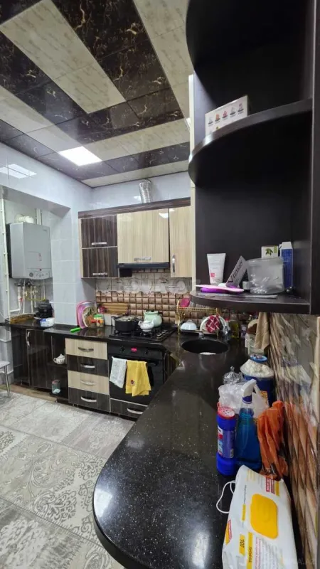 Satılır 4 otaqlı mənzil 100 m²