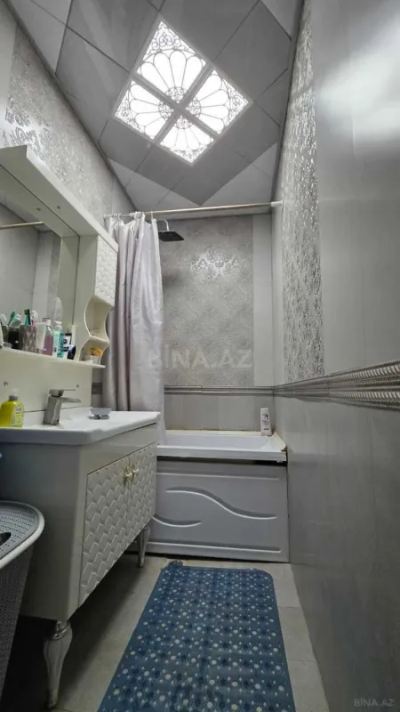 Satılır 4 otaqlı mənzil 100 m²