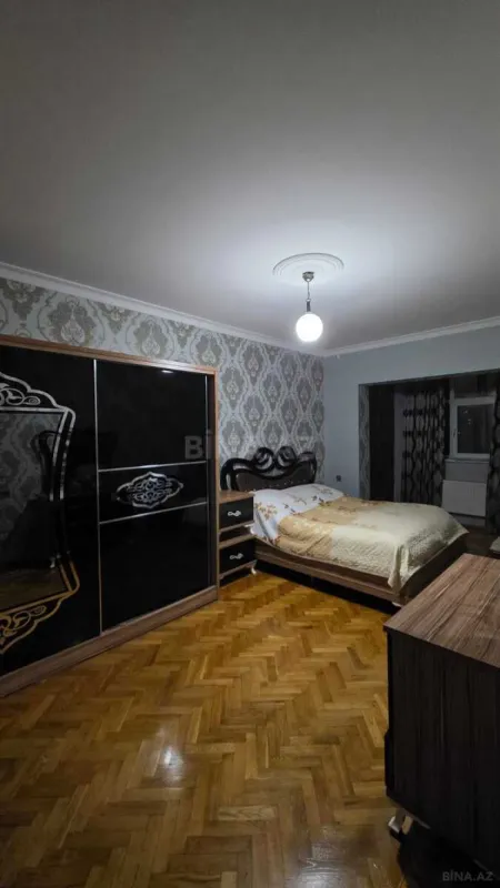 Satılır 4 otaqlı mənzil 100 m²