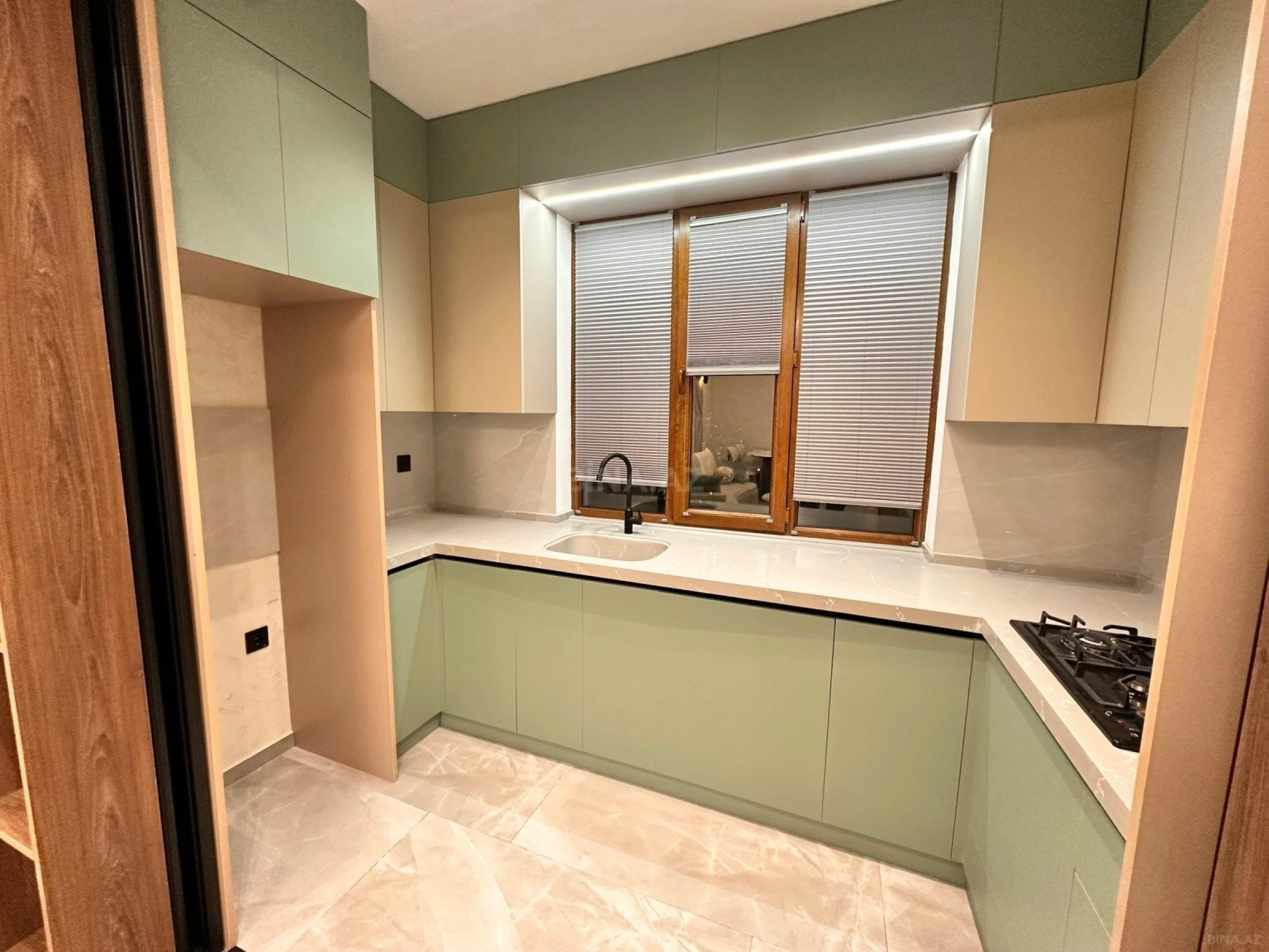 Satılır 2 otaqlı mənzil 67 m²