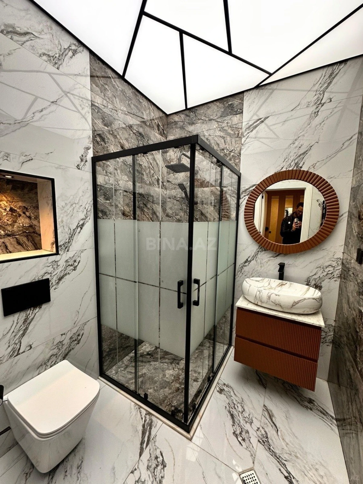 Satılır 2 otaqlı mənzil 67 m²