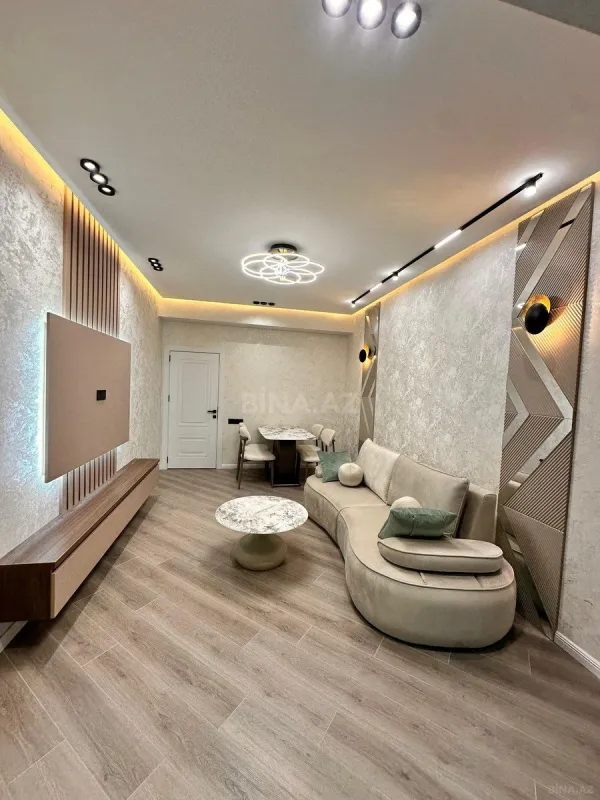 Satılır 2 otaqlı mənzil 67 m²
