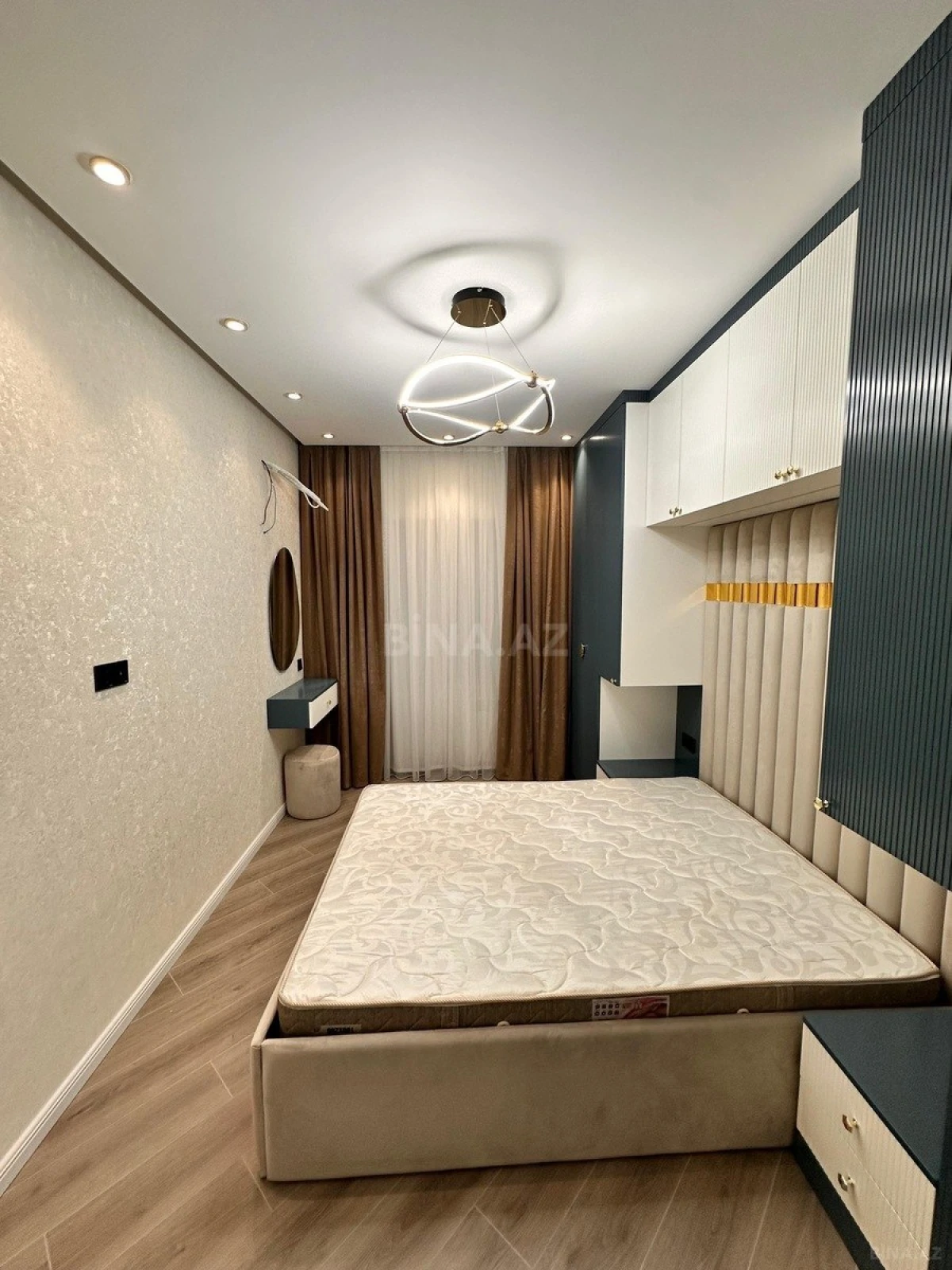 Satılır 2 otaqlı mənzil 67 m²