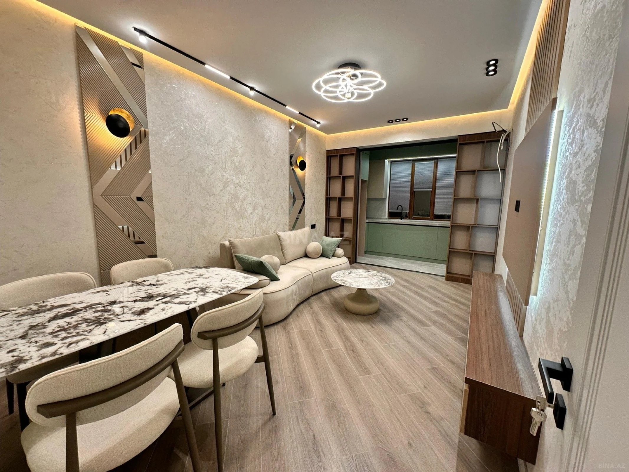 Satılır 2 otaqlı mənzil 67 m²