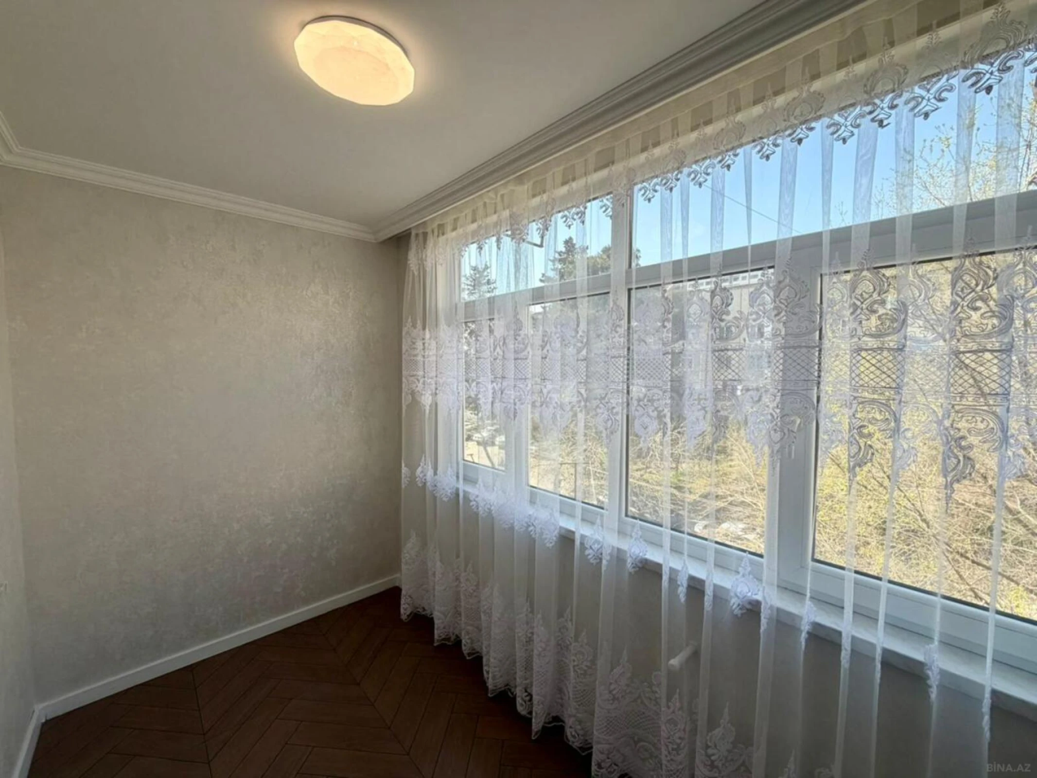 Satılır 3 otaqlı mənzil 75 m²