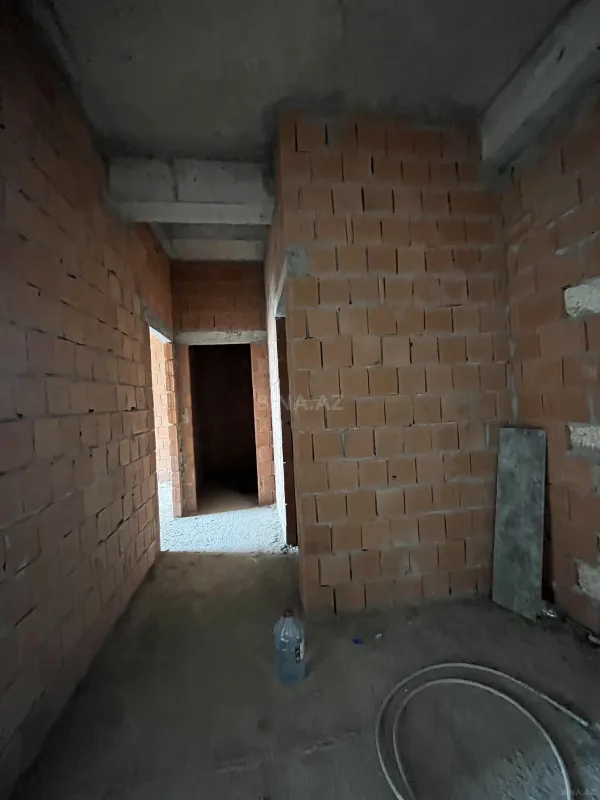 Satılır 3 otaqlı mənzil 112 m²