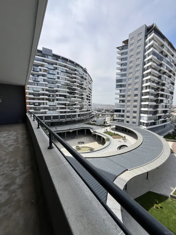 Satılır 3 otaqlı mənzil 112 m²