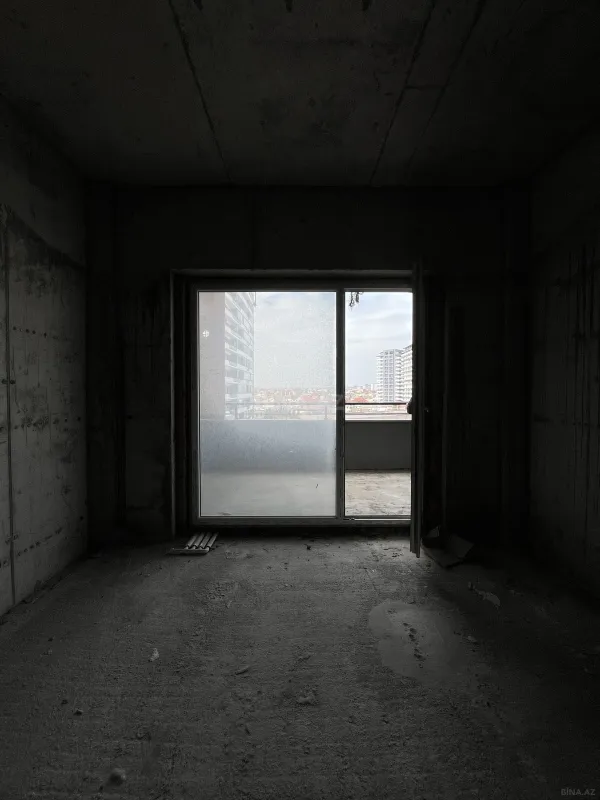 Satılır 3 otaqlı mənzil 112 m²