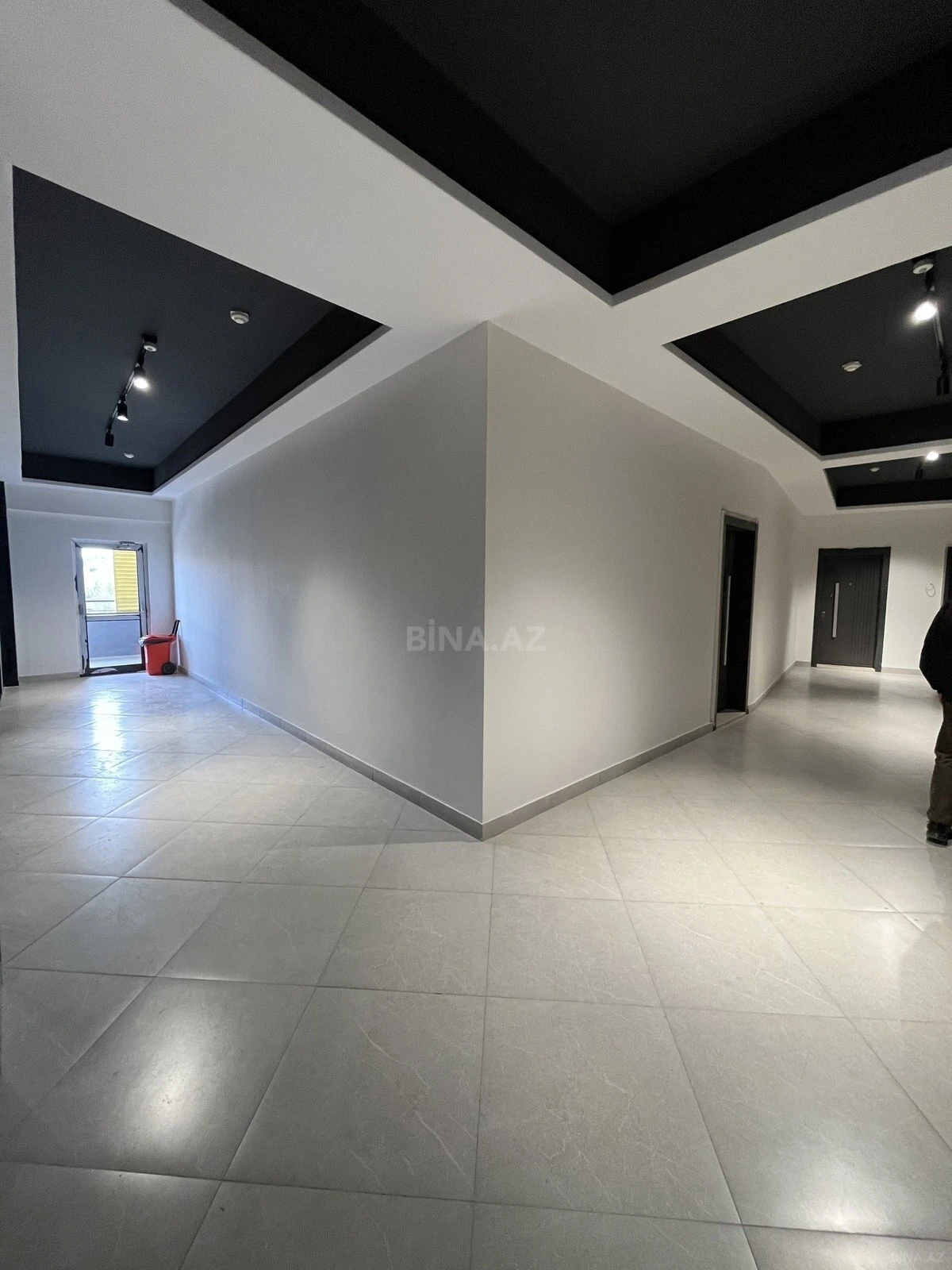 Satılır 3 otaqlı mənzil 112 m²