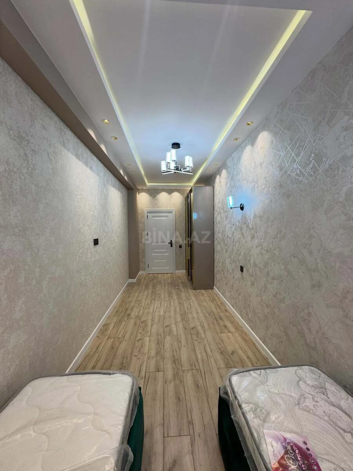Satılır 3 otaqlı mənzil 113 m²