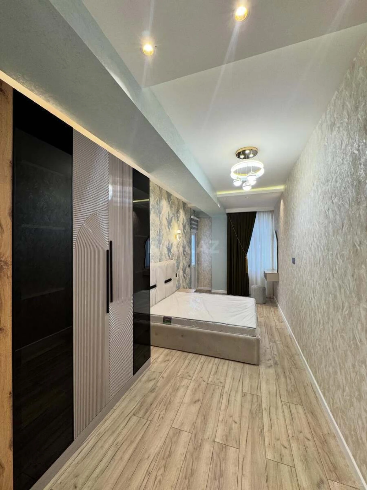 Satılır 3 otaqlı mənzil 113 m²