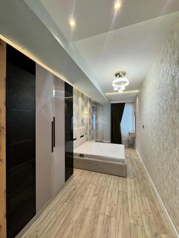 Satılır 3 otaqlı mənzil 113 m²