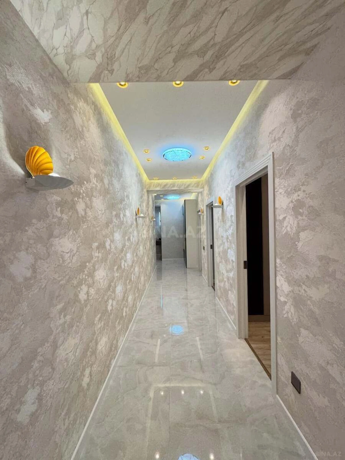 Satılır 3 otaqlı mənzil 113 m²