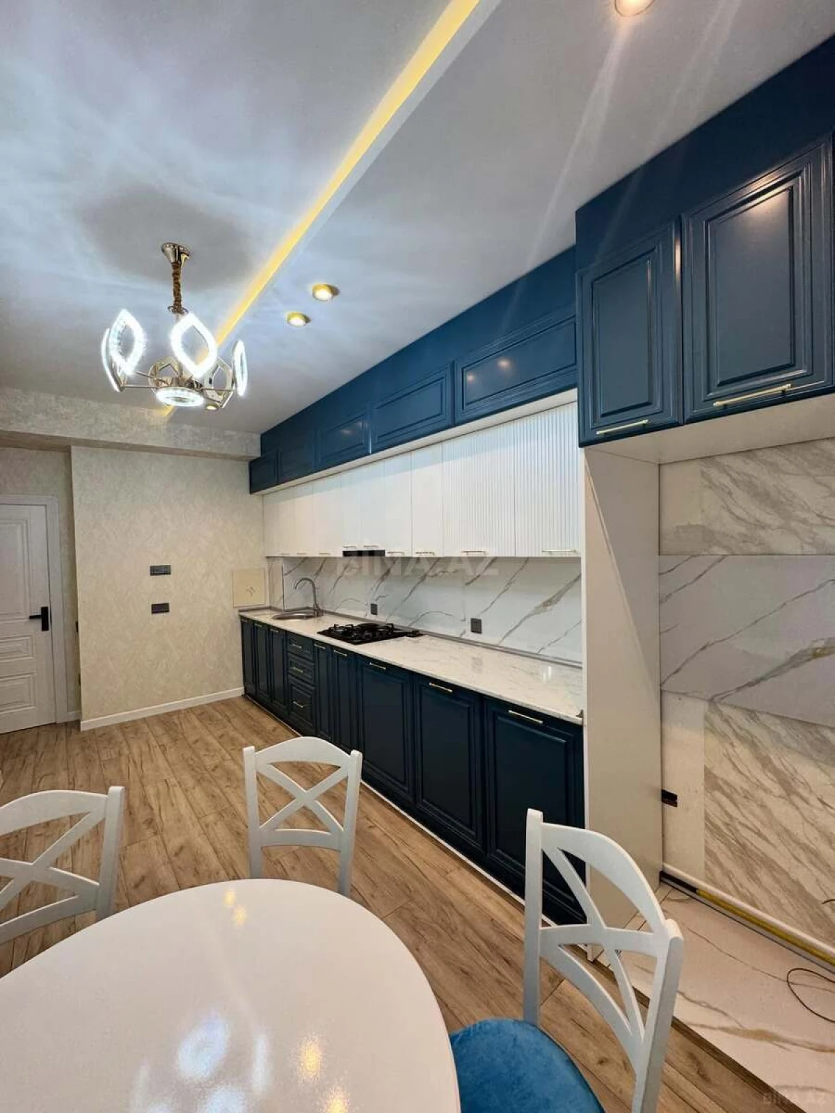 Satılır 3 otaqlı mənzil 113 m²