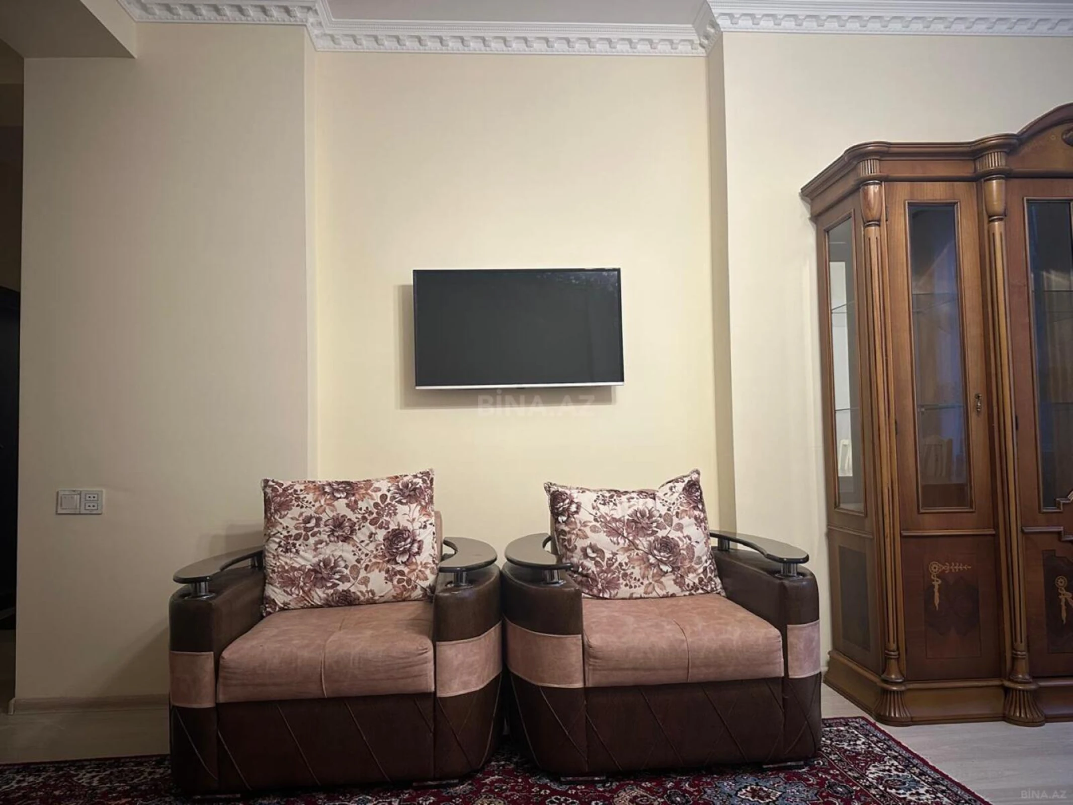 Kirayə verilir 3 otaqlı mənzil 110 m²