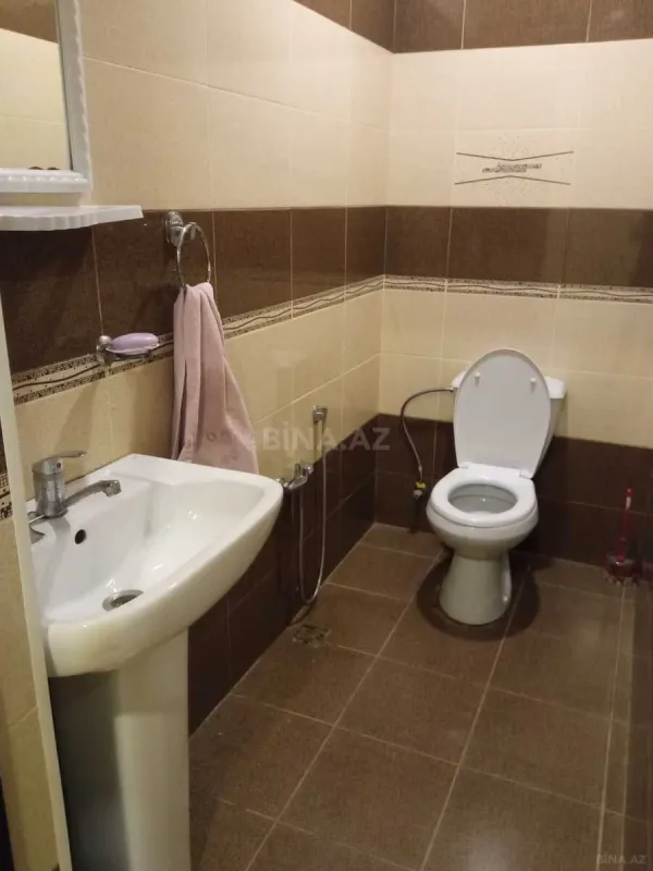 Satılır 5 otaqlı həyət evi 200 m²