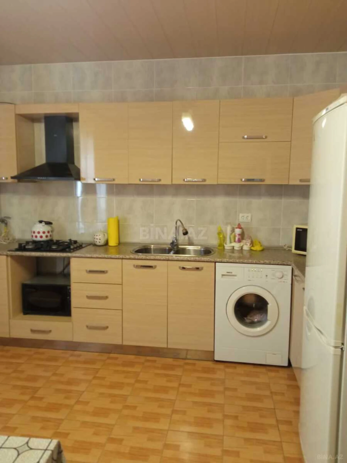 Satılır 5 otaqlı həyət evi 200 m²