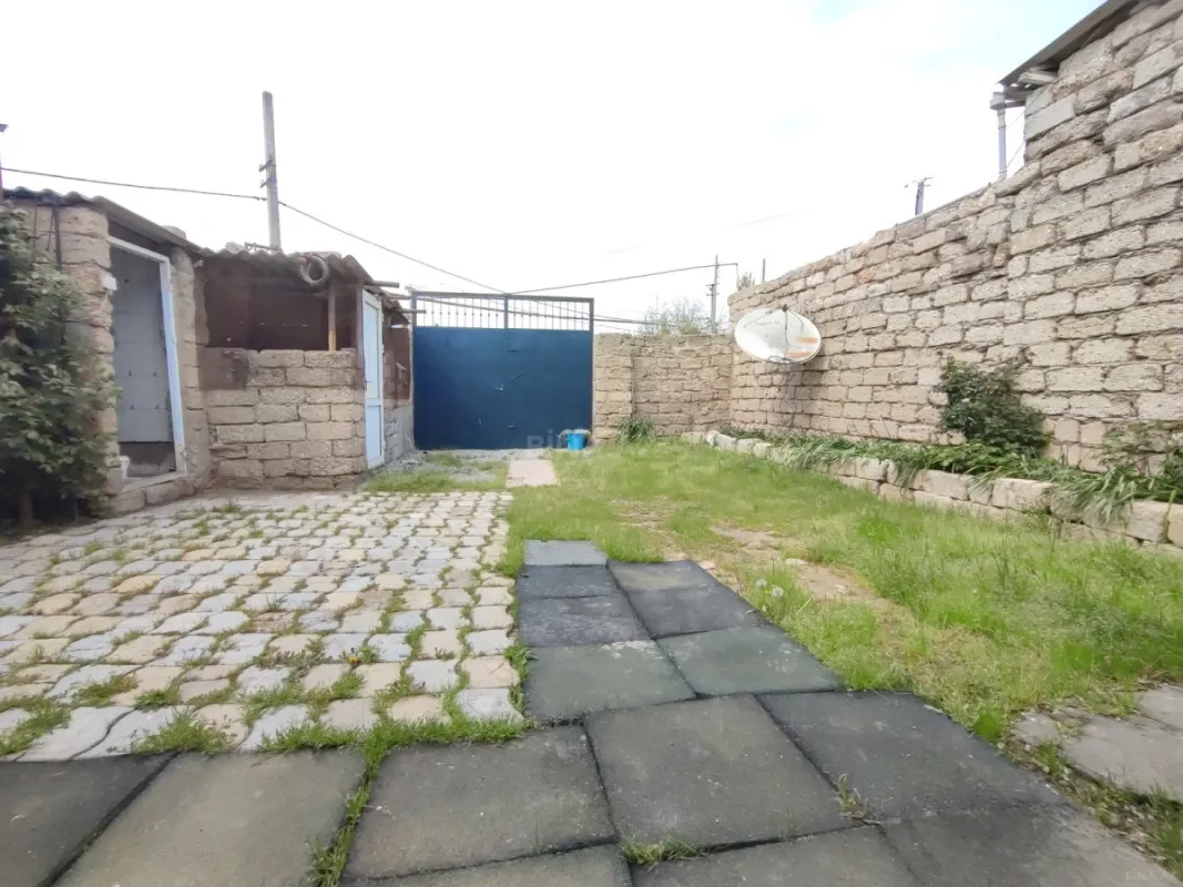 Kirayə verilir 2 otaqlı həyət evi 75 m²