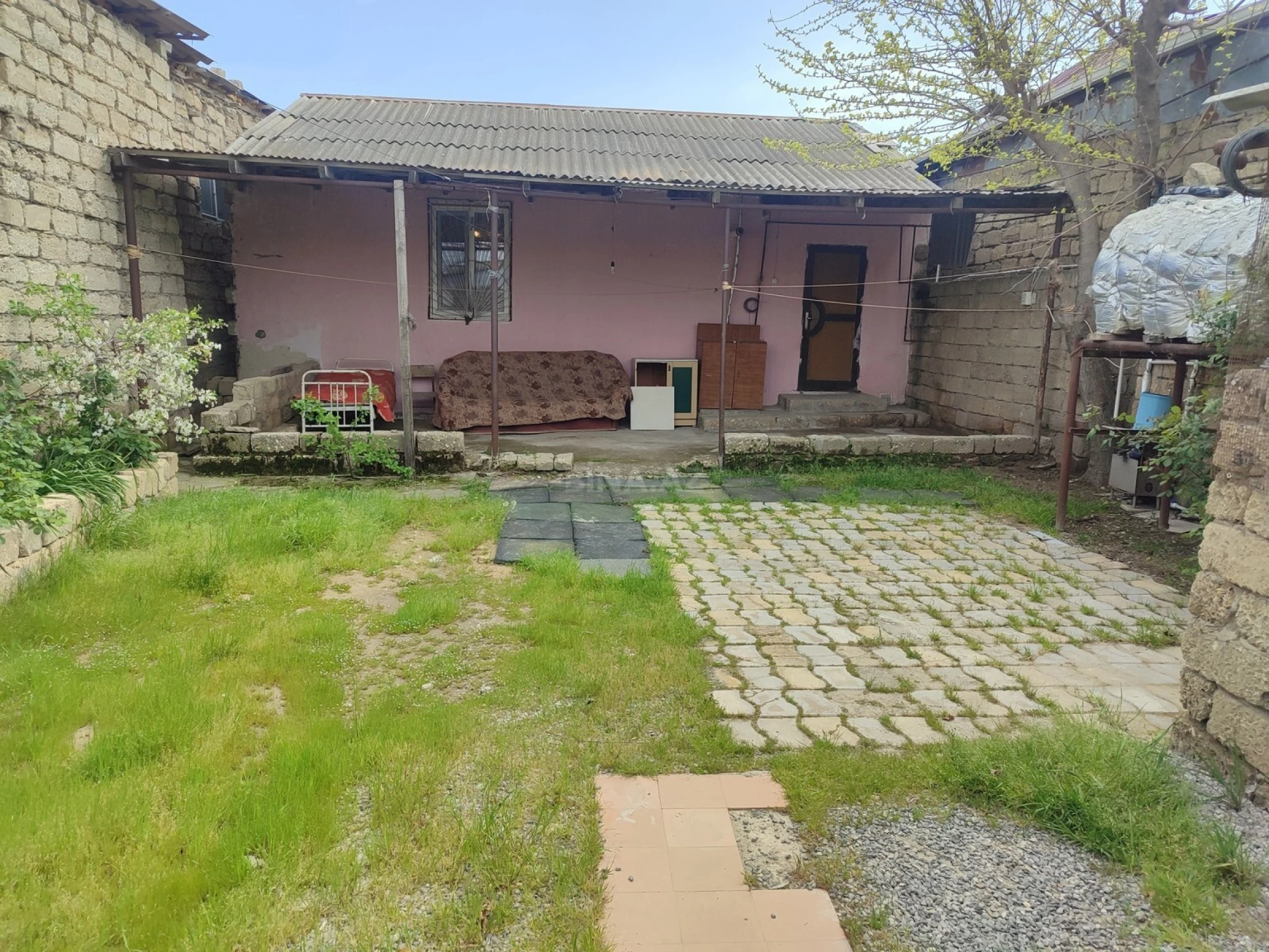 Kirayə verilir 2 otaqlı həyət evi 75 m²