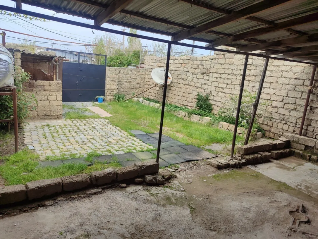 Kirayə verilir 2 otaqlı həyət evi 75 m²