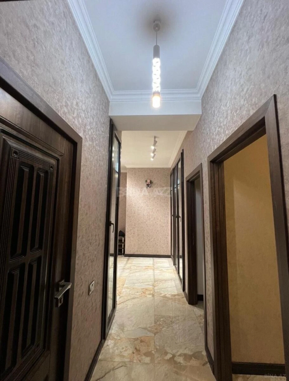 Kirayə verilir 2 otaqlı mənzil 72 m²