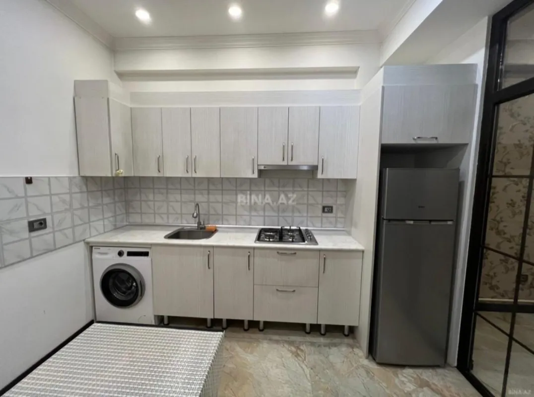 Kirayə verilir 2 otaqlı mənzil 72 m²