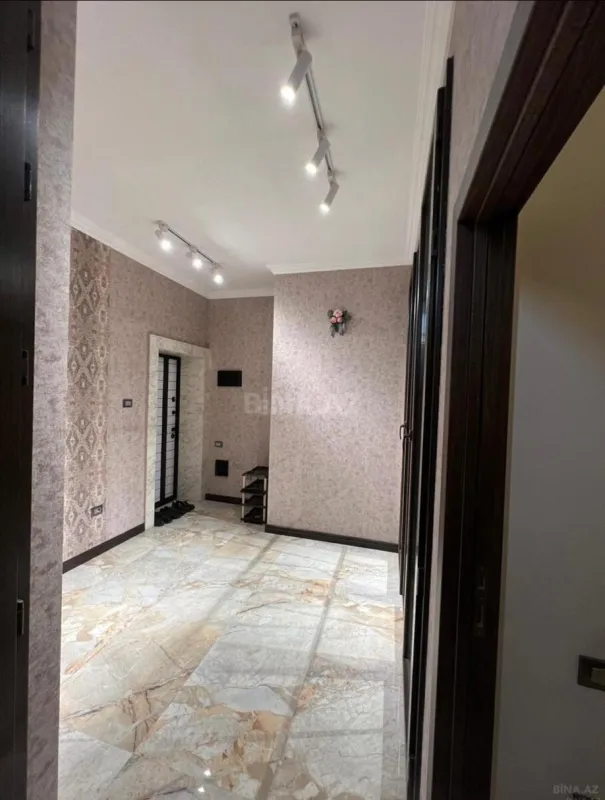 Kirayə verilir 2 otaqlı mənzil 72 m²