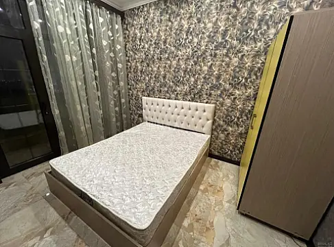 Kirayə verilir 2 otaqlı mənzil 72 m²