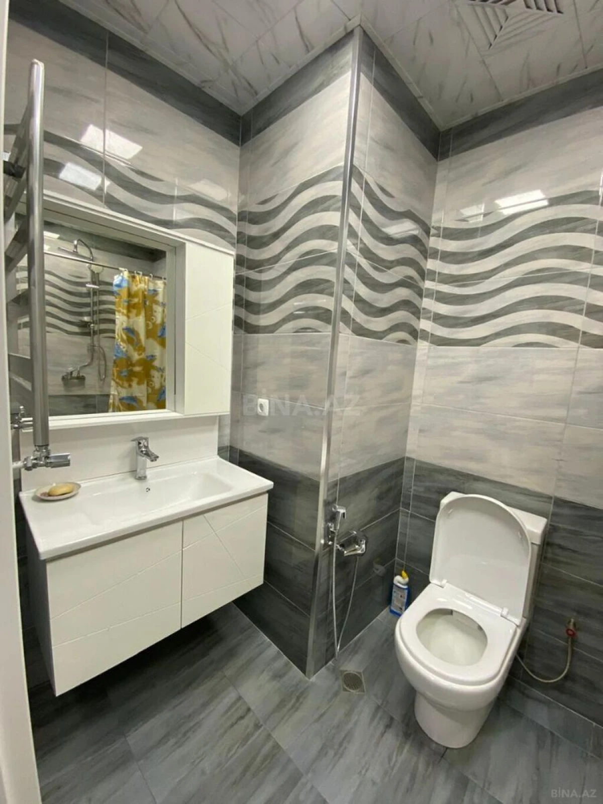 Kirayə verilir 2 otaqlı mənzil 50 m²