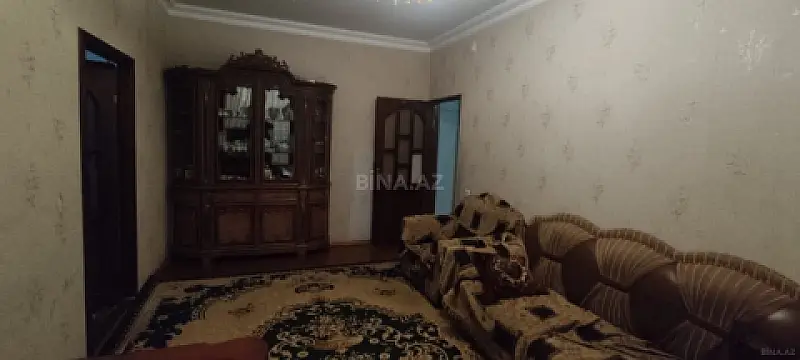 Satılır 5 otaqlı mənzil 122 m²