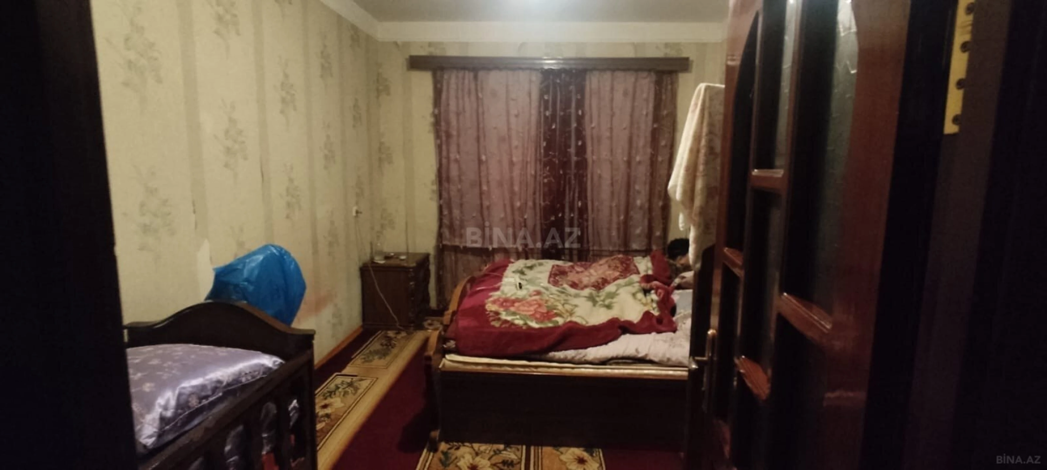 Satılır 5 otaqlı mənzil 122 m²