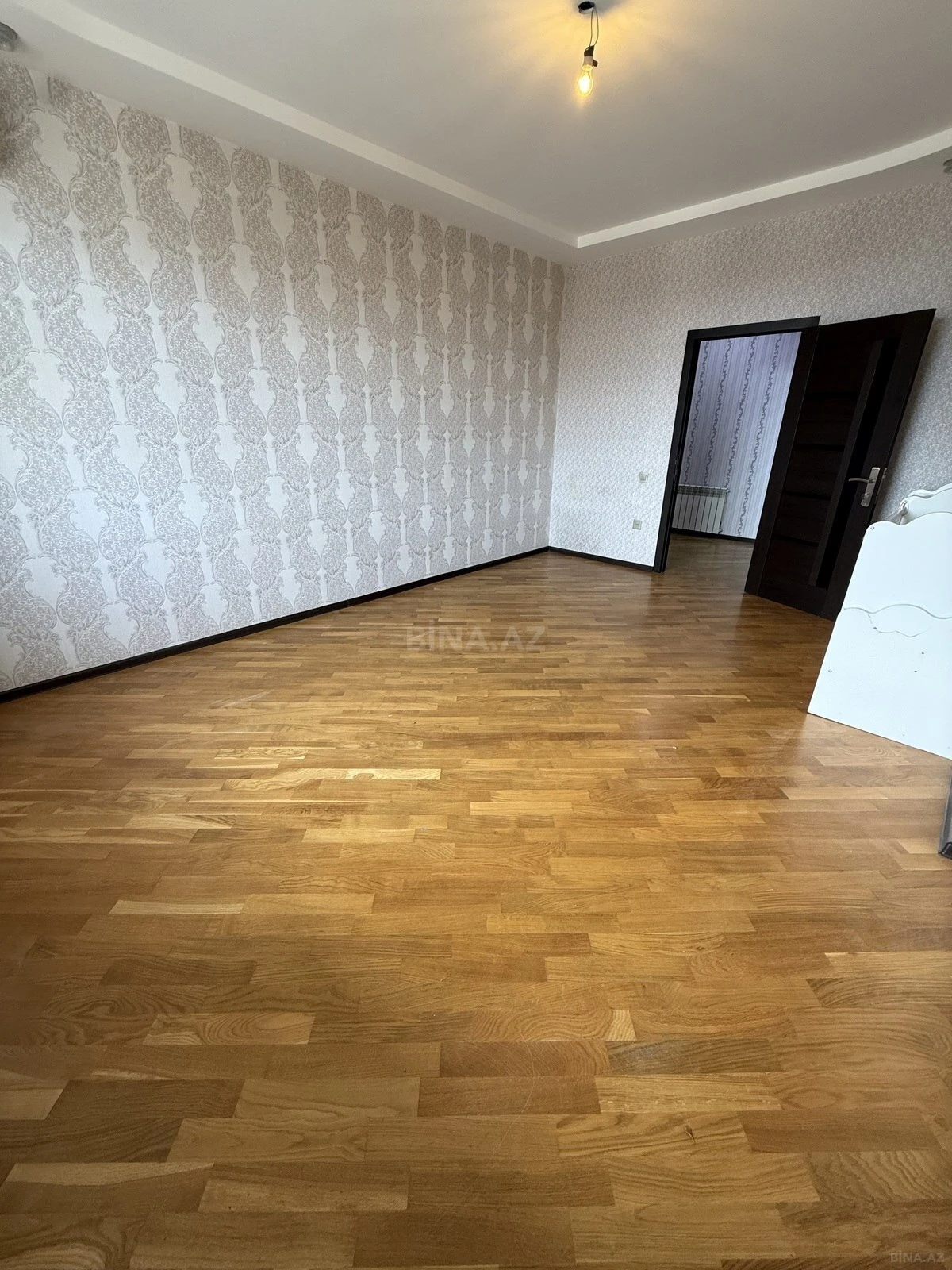 Kirayə verilir 2 otaqlı mənzil 90 m²