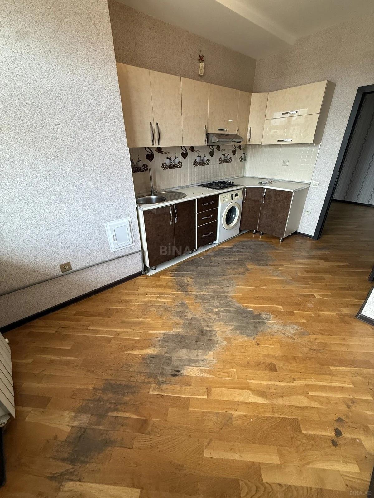 Kirayə verilir 2 otaqlı mənzil 90 m²