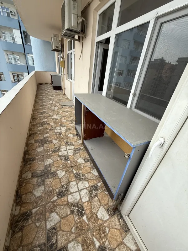 Kirayə verilir 2 otaqlı mənzil 90 m²
