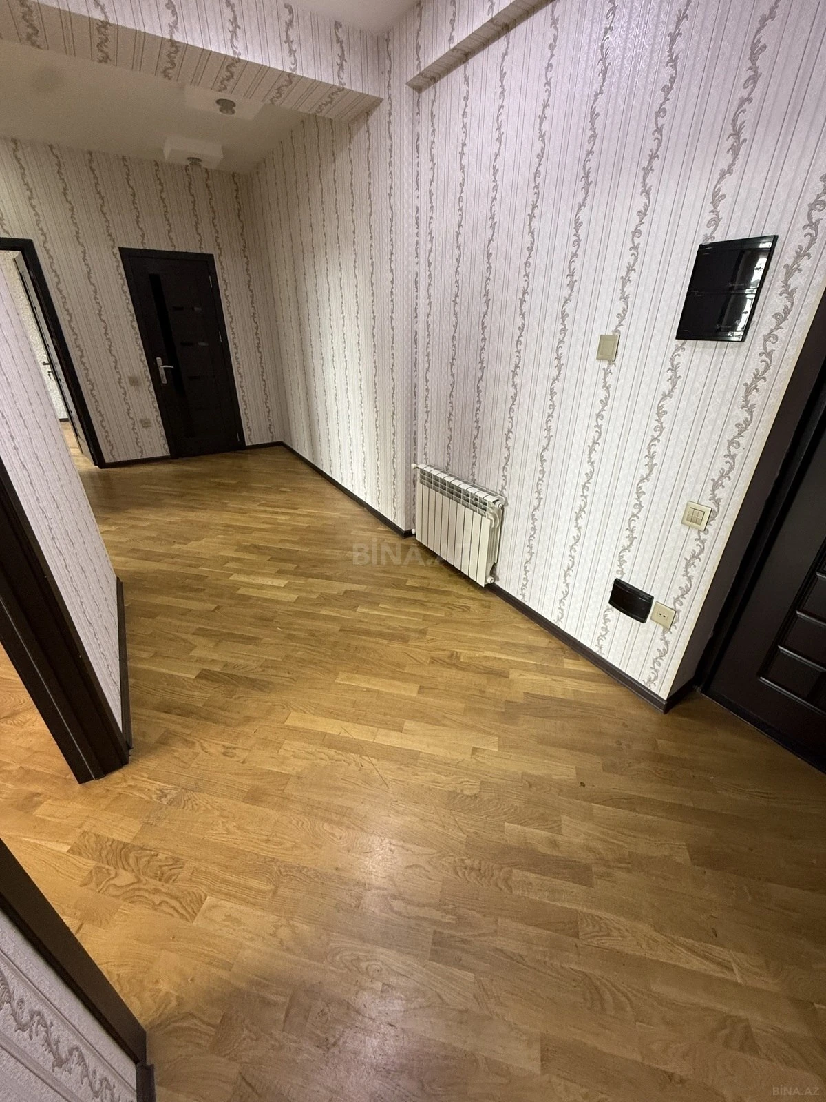 Kirayə verilir 2 otaqlı mənzil 90 m²